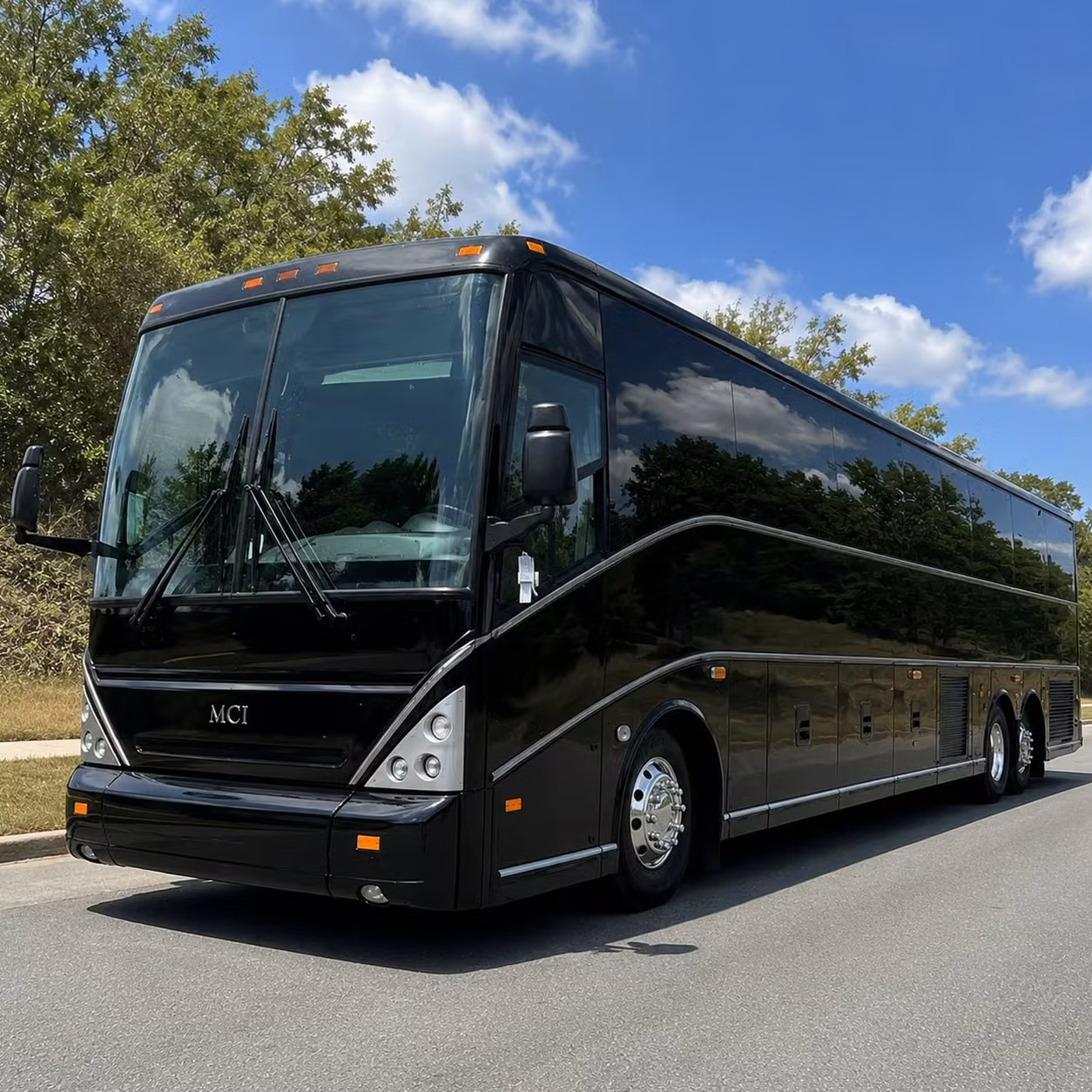 construction crew and jobsite shuttle bus rentals in port arthur